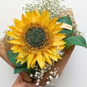 como hacer girasoles de papel crepe, como hacer girasoles gigantes, girasol de papel, decoración con girasoles para cumpleaños, decoración de girasoles para boda, decoración de girasoles para fiesta